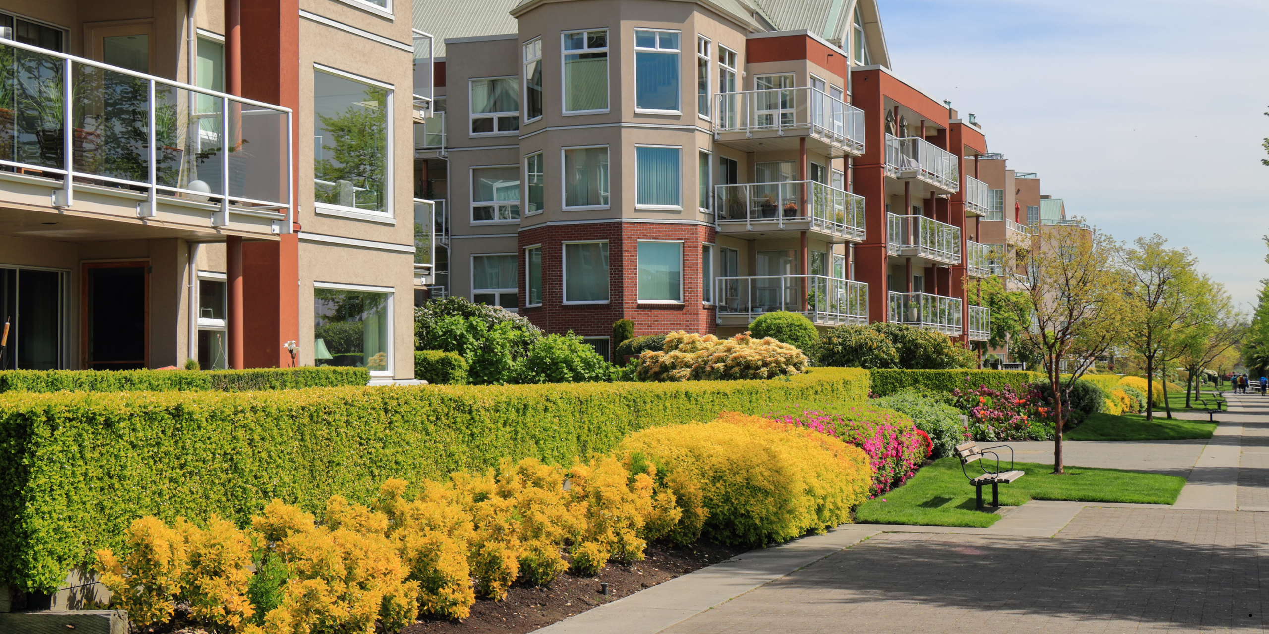 Professional dog waste removal and waste station service for apartment complexes in Mercer County and Burlington County NJ.